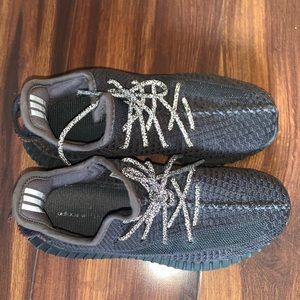 Adidas Yeezy boost 350 V2 black non reflective